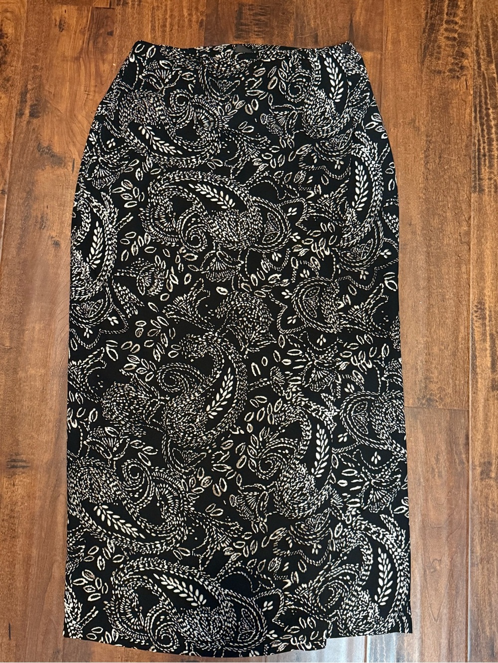 Geoffrey Beene Black and White Paisley Pencil Skirt - Picture 1 of 3